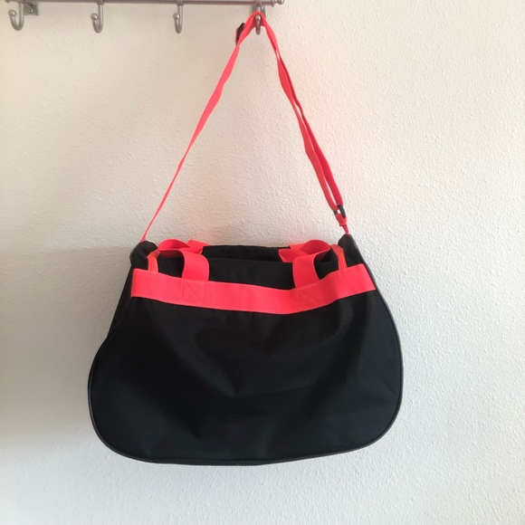 Adidas Graphic Duffle Bag - Picture 10 of 10